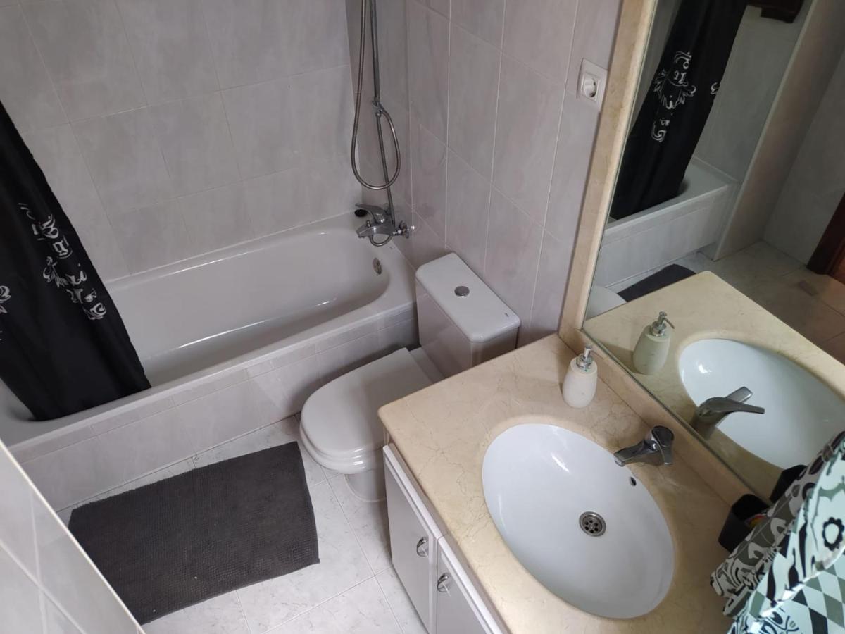 Ferienwohnung Duplex Amplio,Parking Wifi, 2 Terrazas, Bien Conectado Con Playas, Zona Segura Vigo Exterior foto
